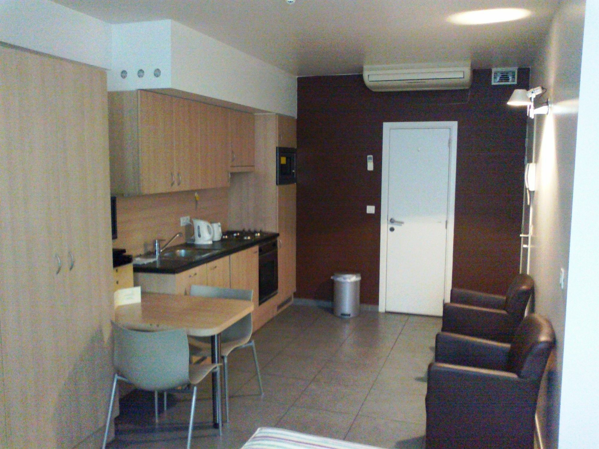 Apartments Downtown Residence Брюссель Экстерьер фото